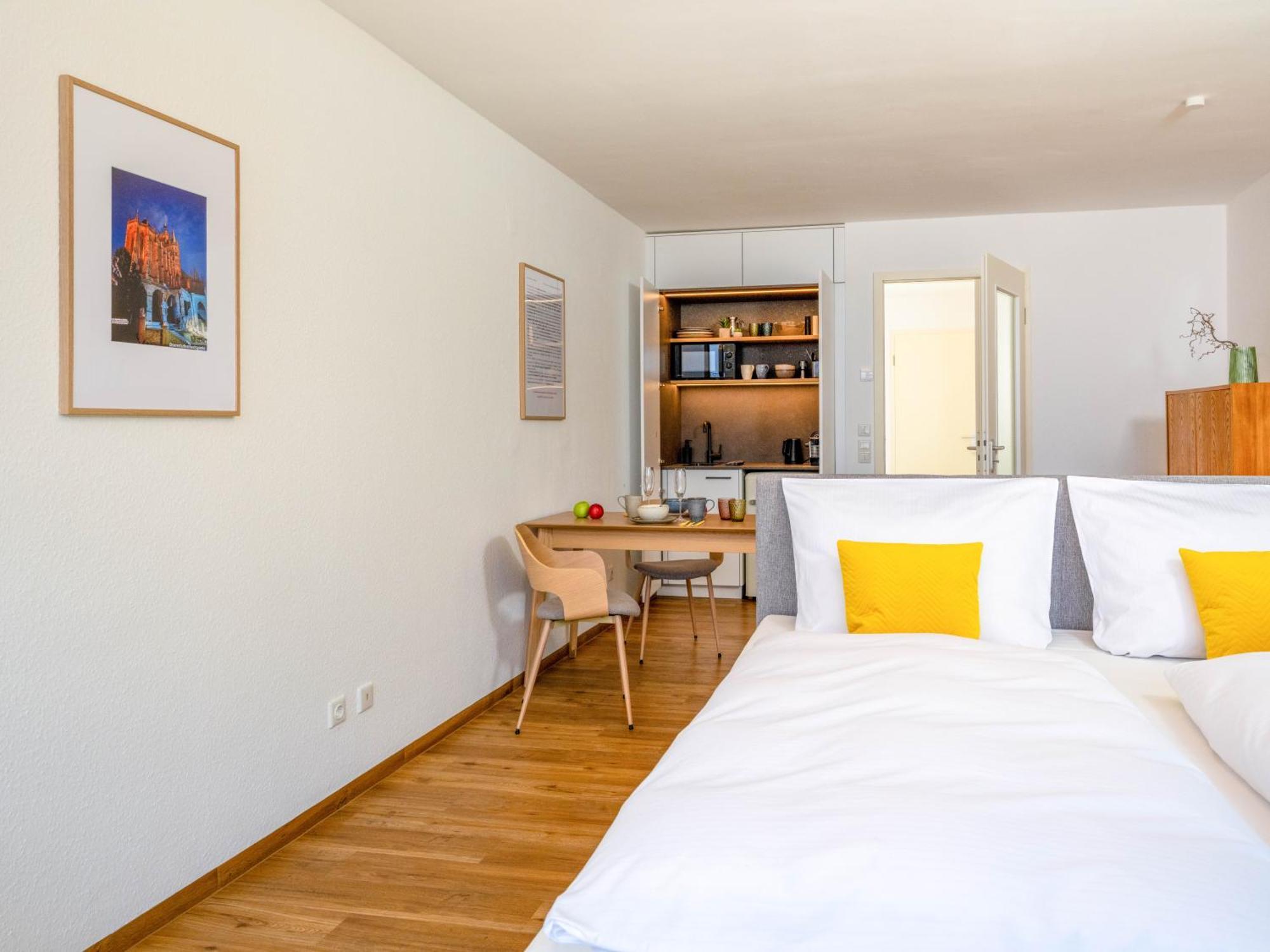 ארפורט Altstadt Apartment For 2 מראה חיצוני תמונה